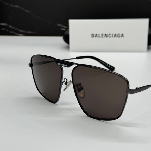 NEW BB0246SA 001 BALENCIAGA BLACK METAL UNISEX BALENCIAGA SUNGLASSES - Picture 9 of 12